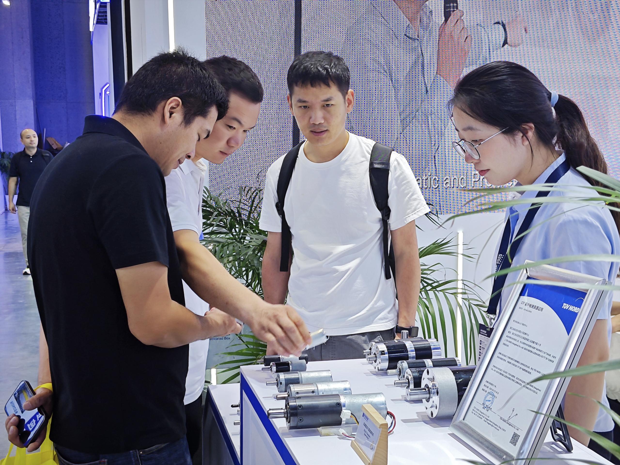 1758872162365065.jpg 1758872162365065.jpg